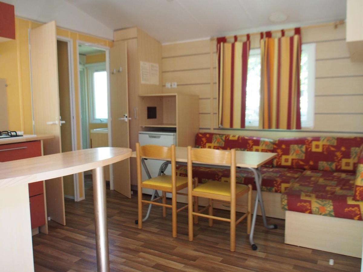 camping mas du sartre Saint Alban Auriolles Bagian luar foto